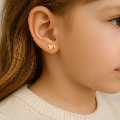 Brinco Infantil Laço Vazado em Ouro Amarelo 18k
