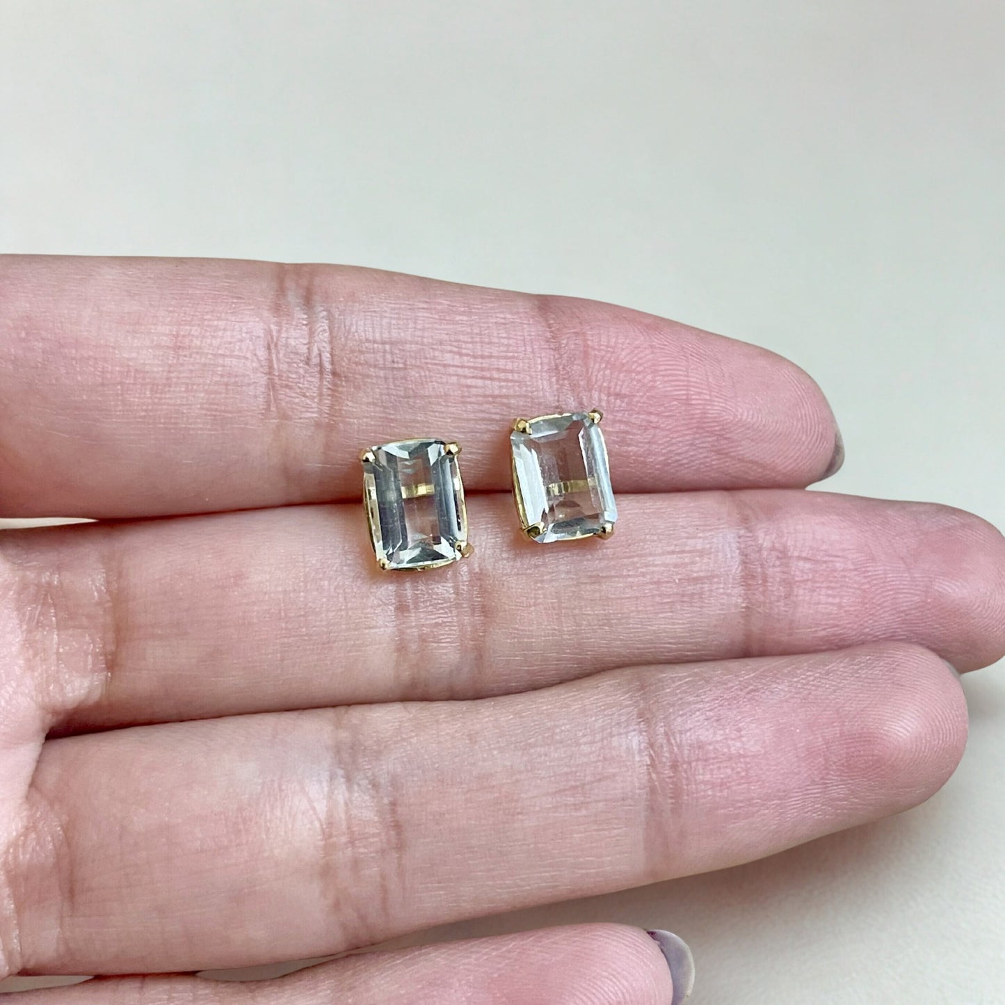 Brinco Azur em Ouro Amarelo 18k, com água-marinha