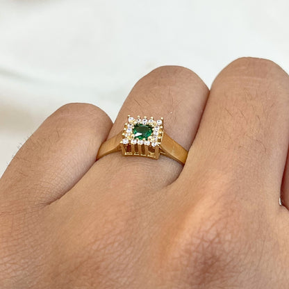 Anel Dream em Ouro Amarelo 18K-750, com zircônias