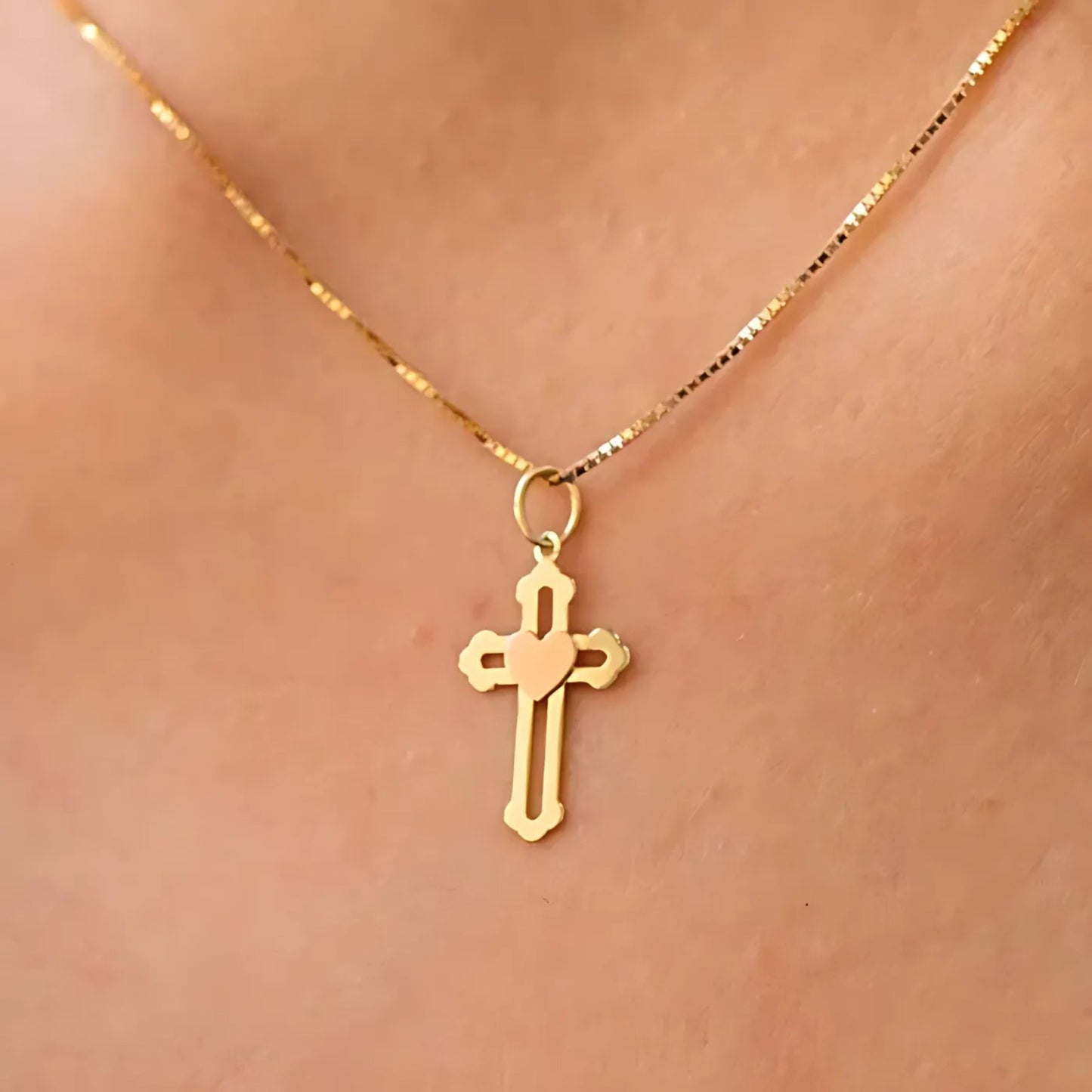 Pingente Ouro Amarelo 18K Cruz com Coração Ouro Rose 18k